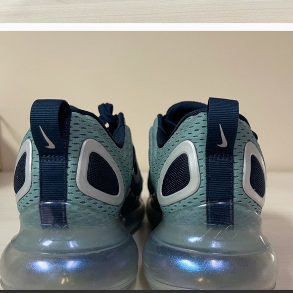 Nike AirMax 720 😍 - Picture 3 of 6